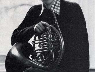 Clive Barda 1977 publicity photo for BBC Records-sleeve of “Dreamsville” featuring “John Pigneguy and the Sound of Horns,” a popular broadcasting group of 3 horns, trombone, tuba and rhythm section.
